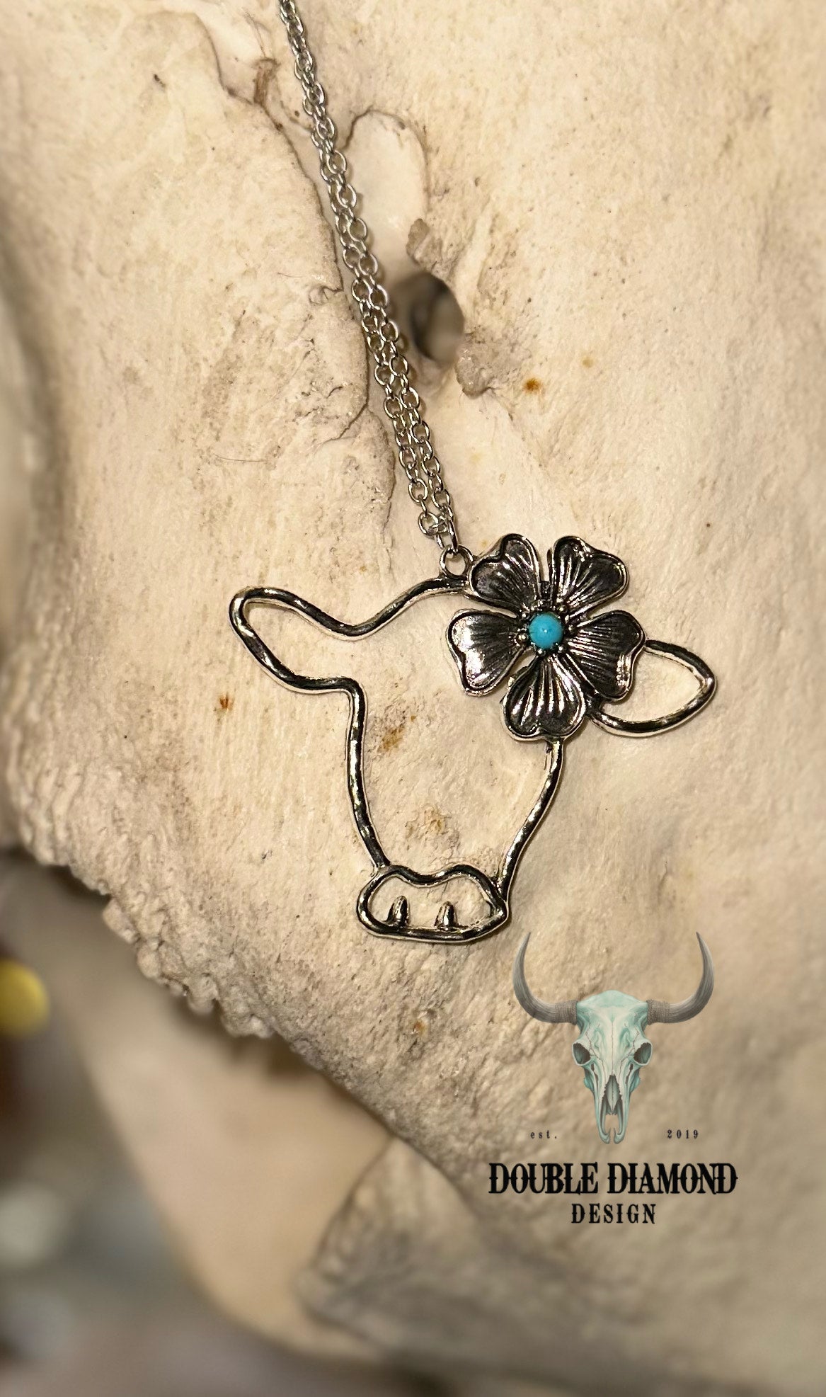 TURQUOISE LIVESTOCK PENDANT NECKLACE