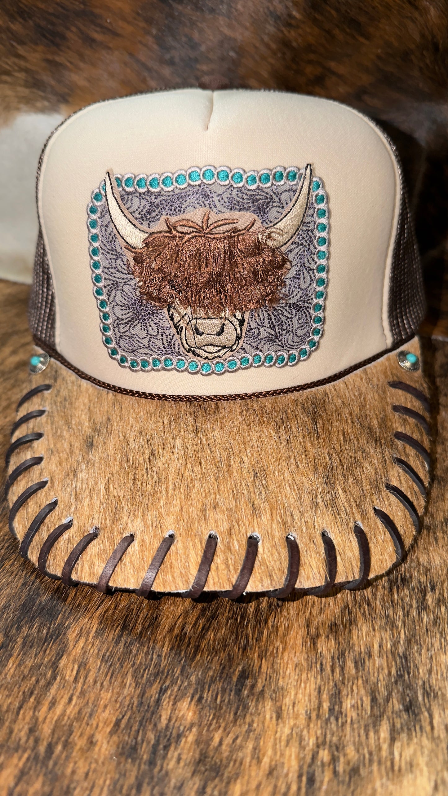 LIVE HAT CLAIM