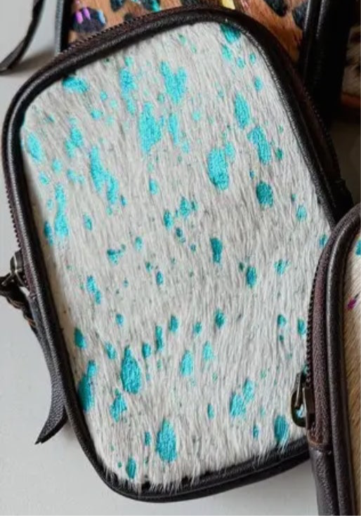COWHIDE TUMBLER POUCH hairon cowhide accessory water jug